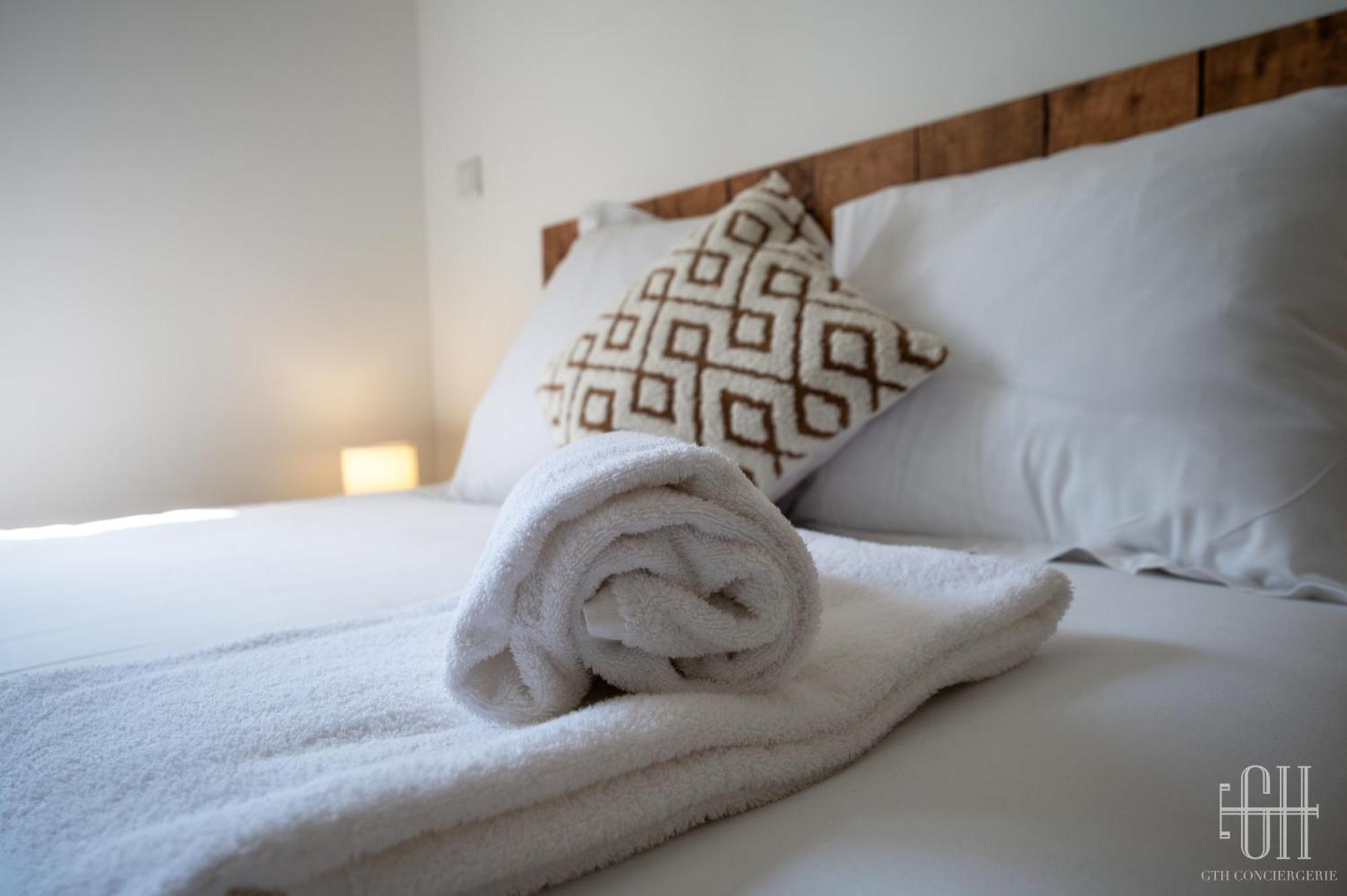 Le Qg Apartment Tours Ngoại thất bức ảnh